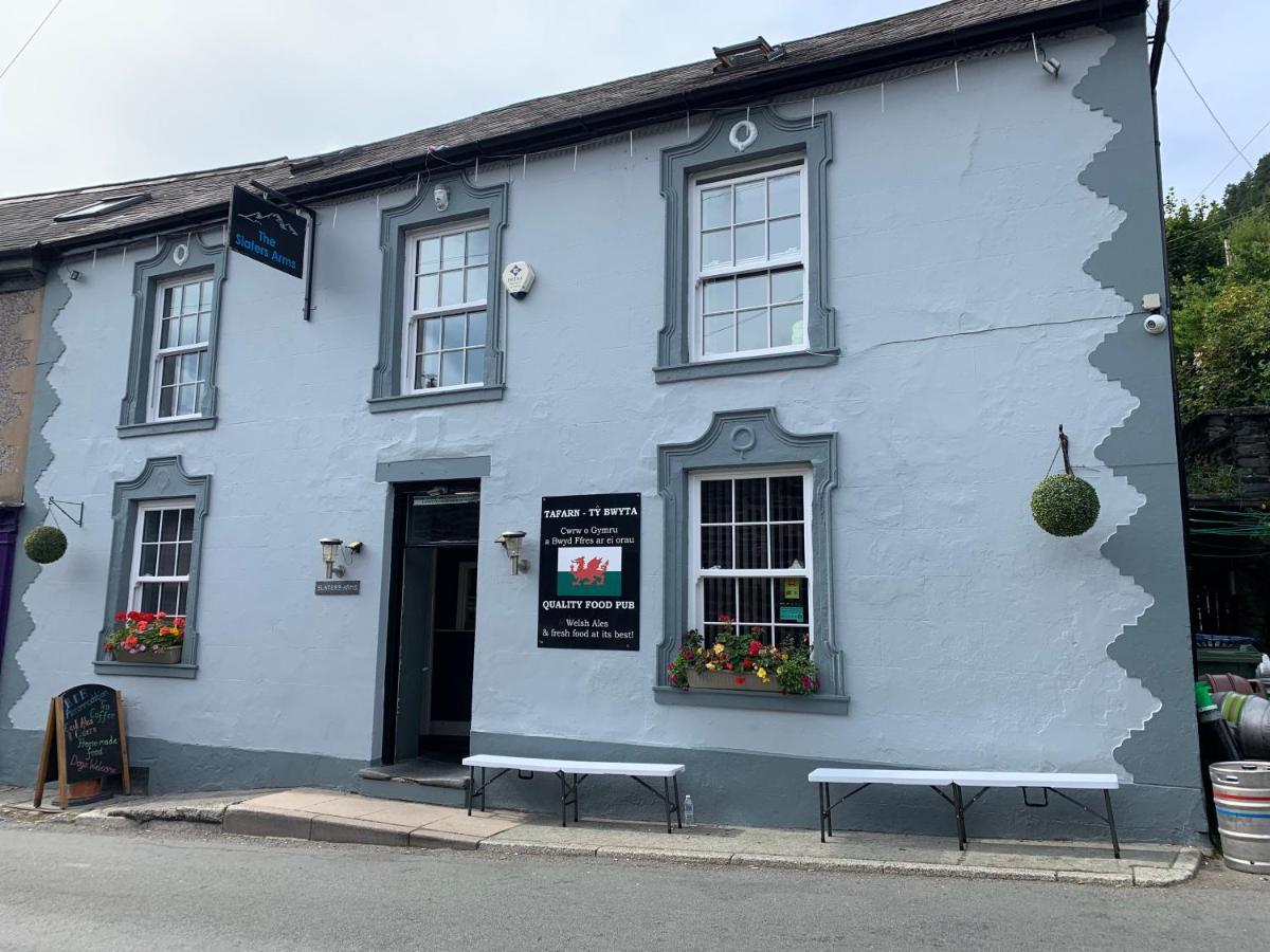马汉莱斯The Slaters Arms Corris住宿加早餐旅馆 外观 照片